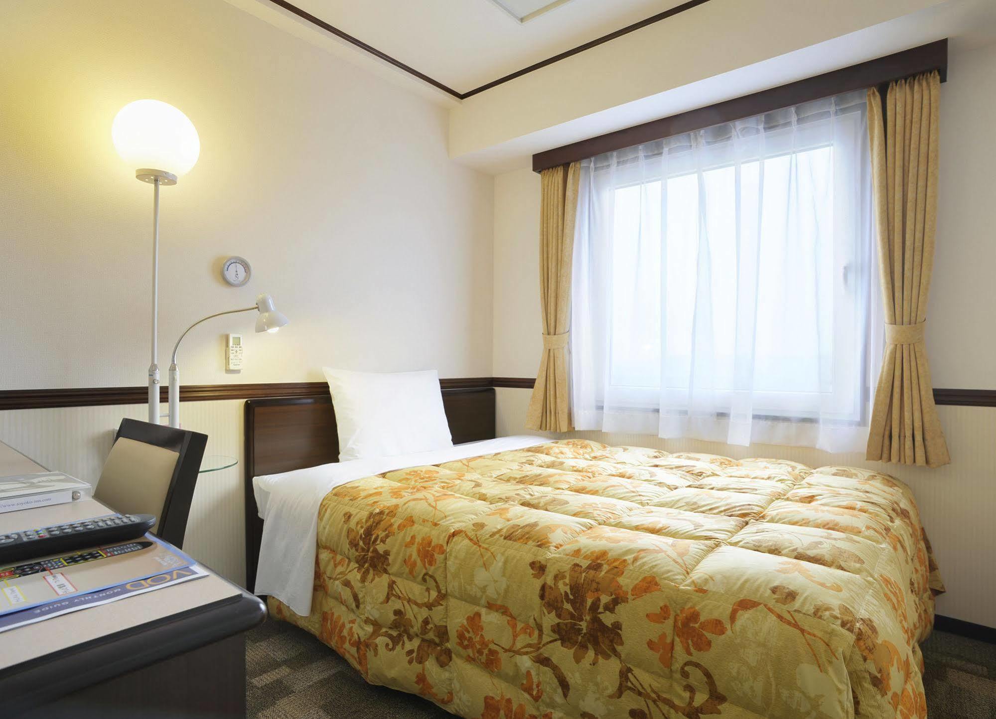 Toyoko Inn Jr Yokohama Sen Sagamihara Ekimae Exterior foto